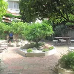 Les Orangers Hotel