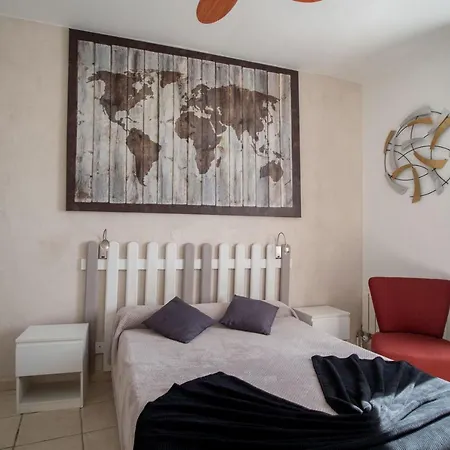 Les Orangers 2* 히에레