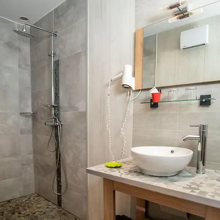 Les Orangers 호텔 히에레