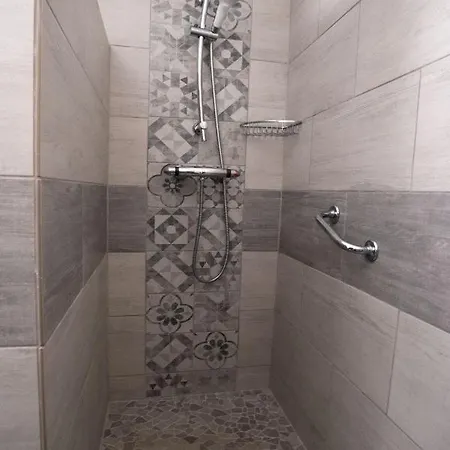 Les Orangers 2* 히에레