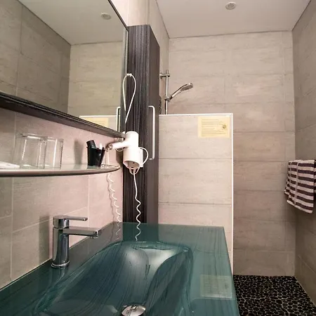 Les Orangers 2* 히에레