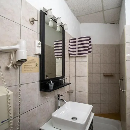 Les Orangers Hotel 2*