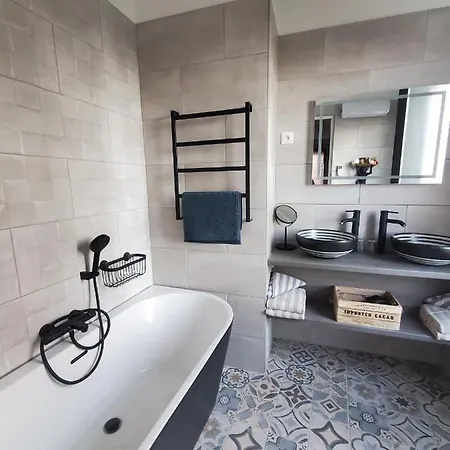 Les Orangers 호텔 히에레