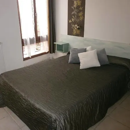 Otel Les Orangers