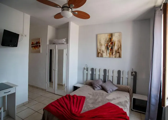 Hotel Les Orangers 2*