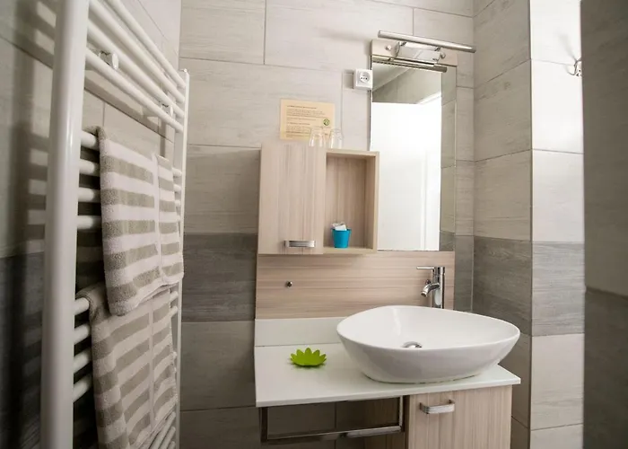 Les Orangers Hotel 2*