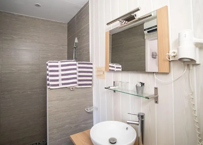 Hotel Les Orangers Hyères