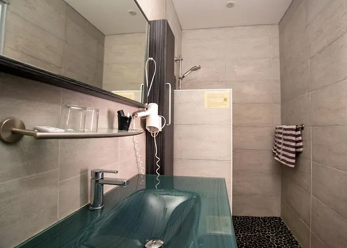 Les Orangers 2* Hyères