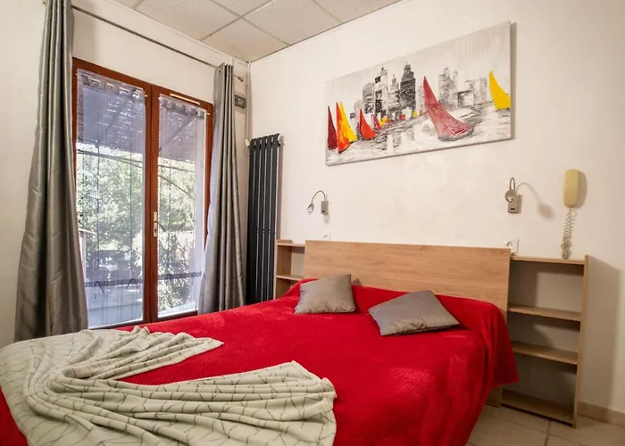 Les Orangers 2* הייר