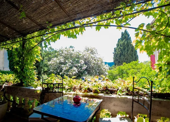 Les Orangers Hotel 2*