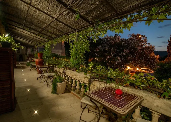 Les Orangers 2* Hyères