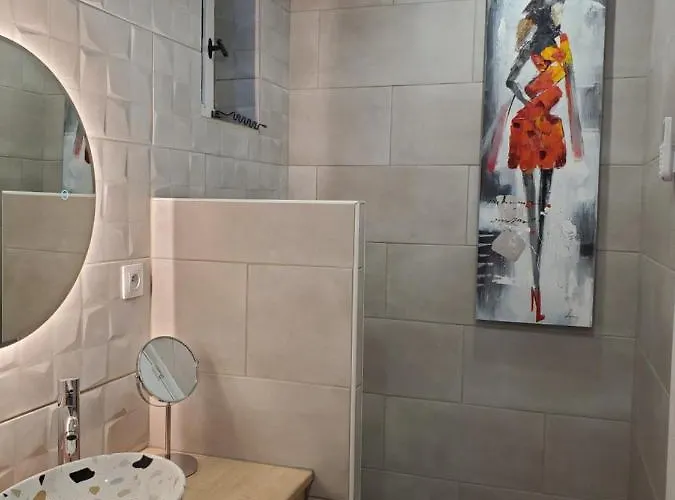 Les Orangers מלון 2*