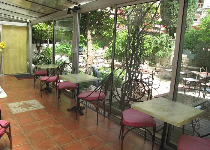 Les Orangers Hotel 2*